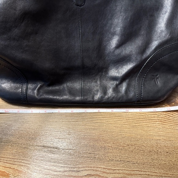 Frye Hobo Bag. NWT - Picture 10 of 10